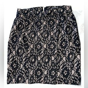 Express lace skirt